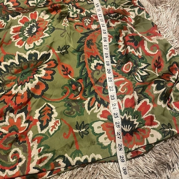 𝅺ZARA Satin Large Pull Over‎ - Picture 9 of 9